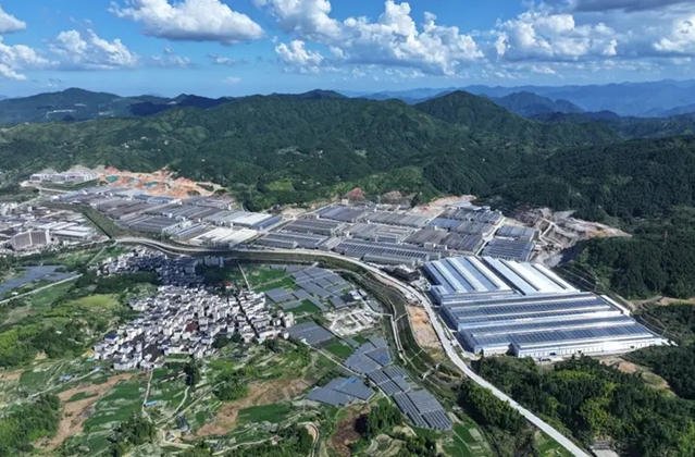 Fujian’s stainless steel sanitary tube industry district